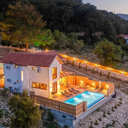 Casa Luna فيلة كاس